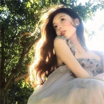 白白的世界海报